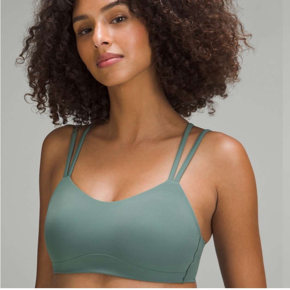Lululemon like a cloud bra